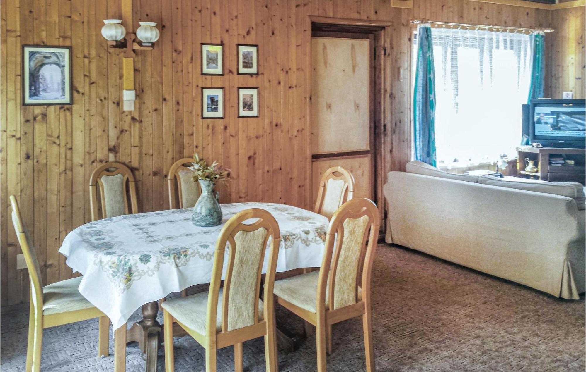 3 Bedroom Stunning Home In Dziemiany Eksteriør bilde